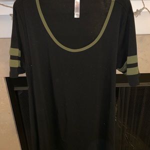 Lularoe perfect tee